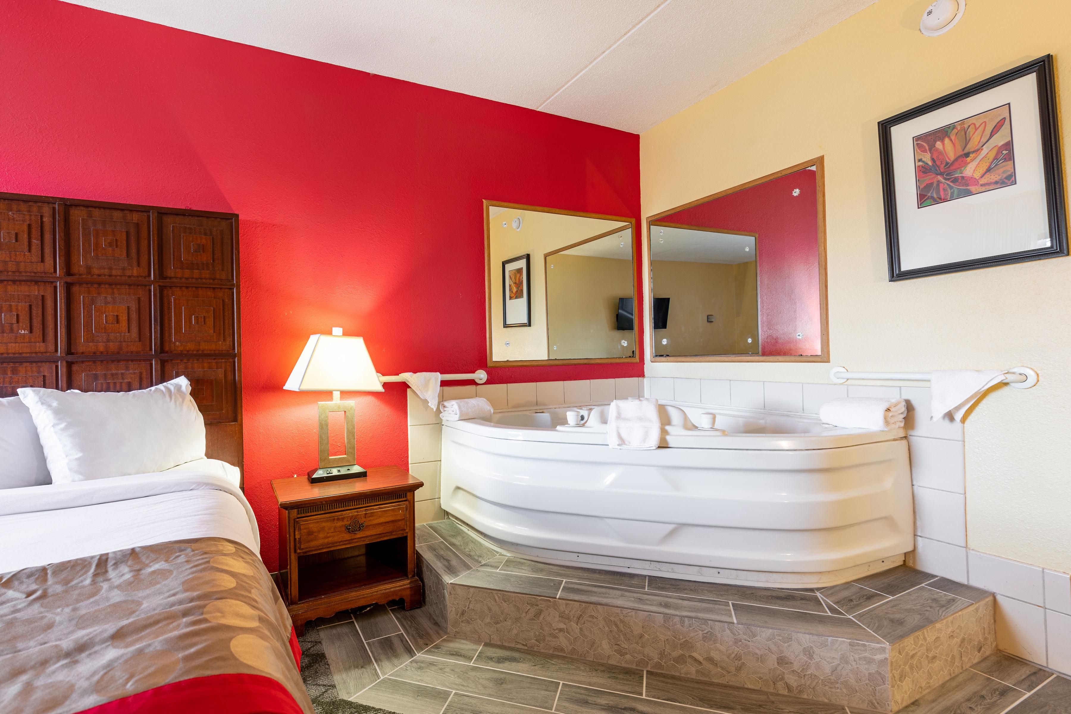 Ramada By Wyndham Columbus North Hotel Уестървил Екстериор снимка