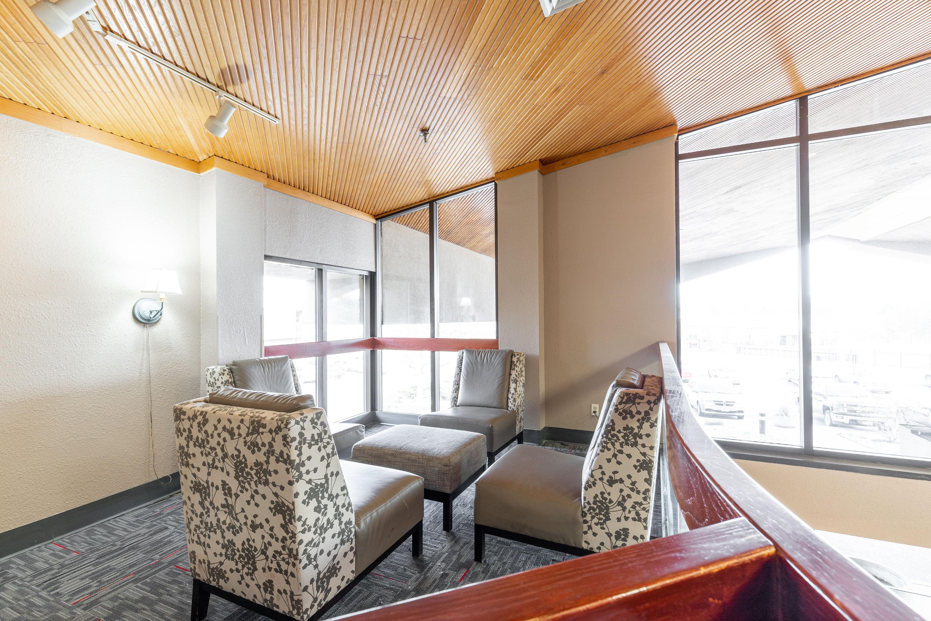 Ramada By Wyndham Columbus North Hotel Уестървил Екстериор снимка