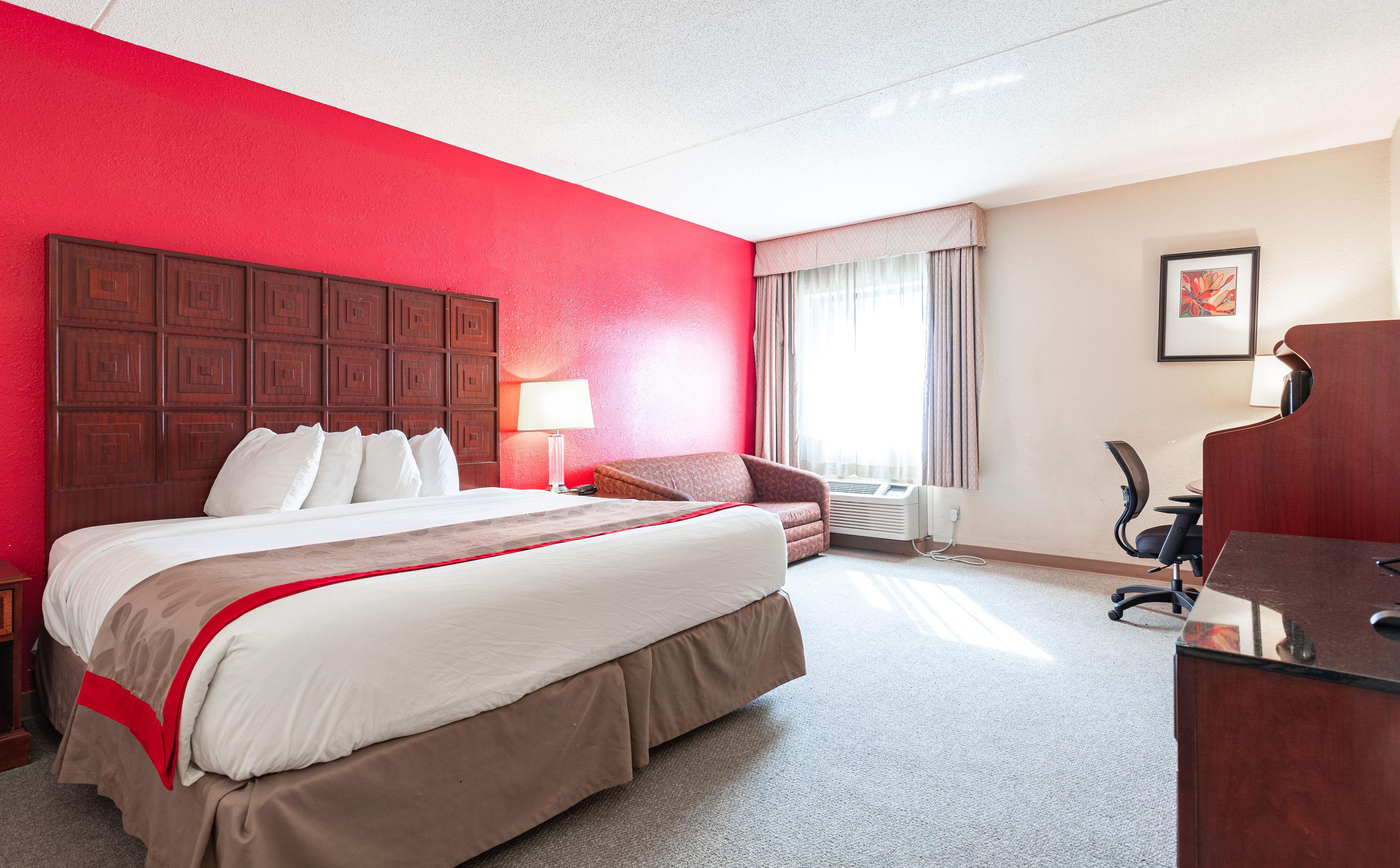 Ramada By Wyndham Columbus North Hotel Уестървил Екстериор снимка